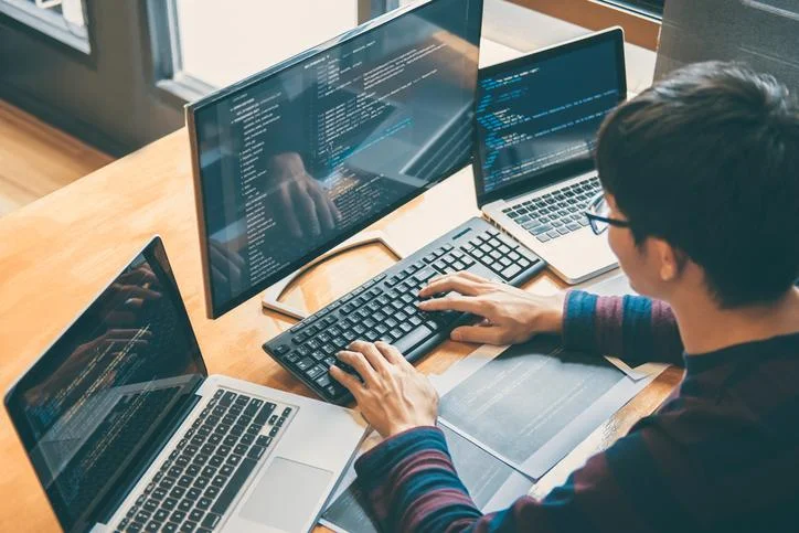 How to Choose the Right Employee Management Software